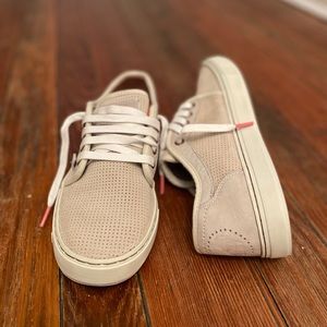 NEW Santorisan Heisei Sneaker. Size 40